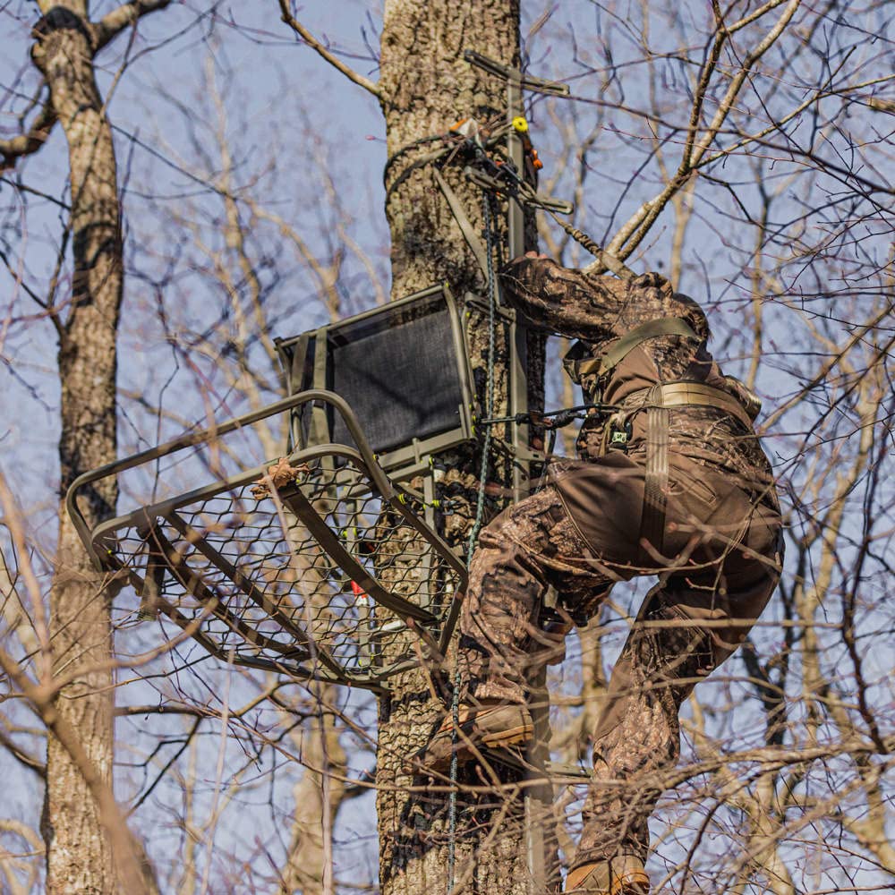 Hang-on Tree Stand with Folding Comfort-Mesh Seat N5453