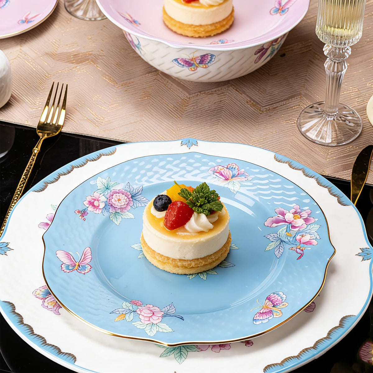 Bone China 12-Piece Dinnerware Set for 4 Z88317